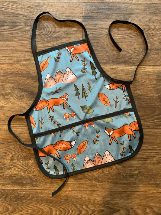 Apron, A Fox in the Forest